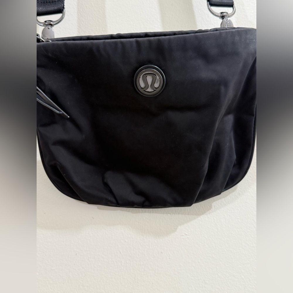 lululemon athletica Black Crossbody Bag - Picture 2 of 4